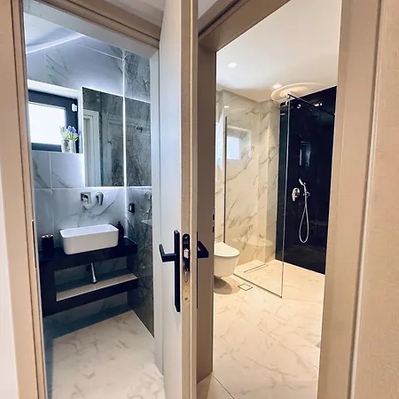 Arilena Exclusive - 4br With Private Pool By Mana Gers Laganász