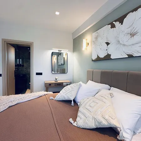 Arilena Exclusive - 4br With Private Pool By Mana Gers Villa