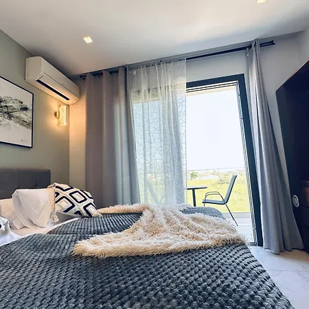 Arilena Exclusive - 4br With Private Pool By Mana Gers *