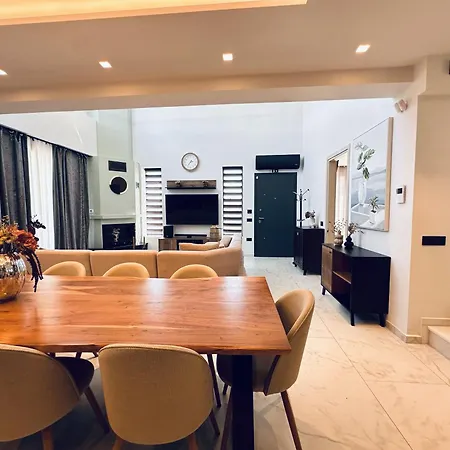 Arilena Exclusive - 4br With Private Pool By Mana Gers Villa *