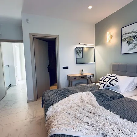 Arilena Exclusive - 4br With Private Pool By Mana Gers * Laganász